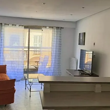 La Belle, Centre 1 Bed, 2 Terrace, Quiet Apartamento