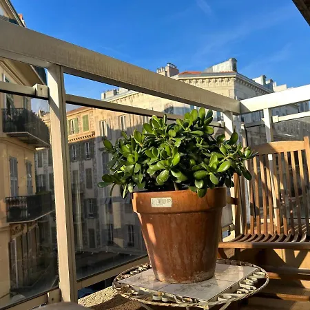 La Belle, Centre 1 Bed, 2 Terrace, Quiet Apartamento *